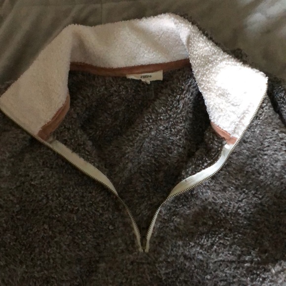 Fluffy pullover - Picture 3 of 4